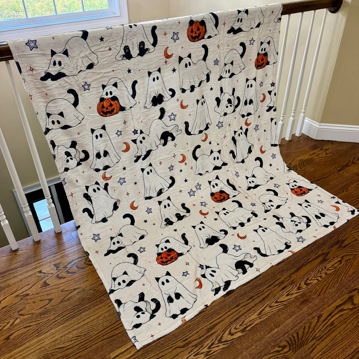 Blanket Halloween #4 - Ghost Cats