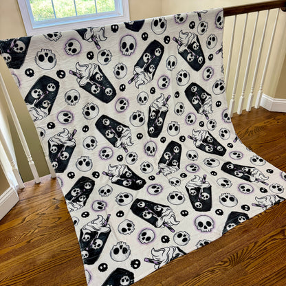 Blanket Halloween #8 - Coffee Skull White